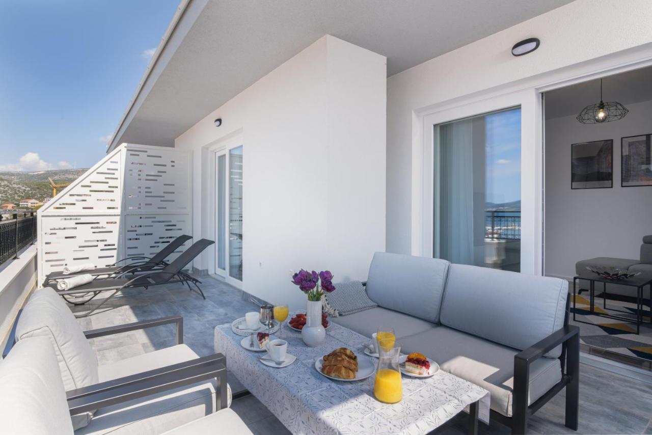 Villa Barbara & Zoran With Heated Swimming Pool Seget Vranjica Exterior photo