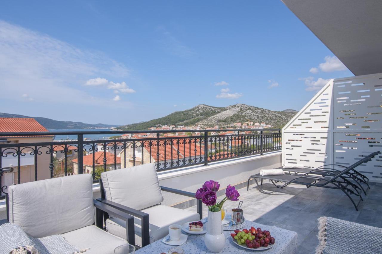 Villa Barbara & Zoran With Heated Swimming Pool Seget Vranjica Exterior photo