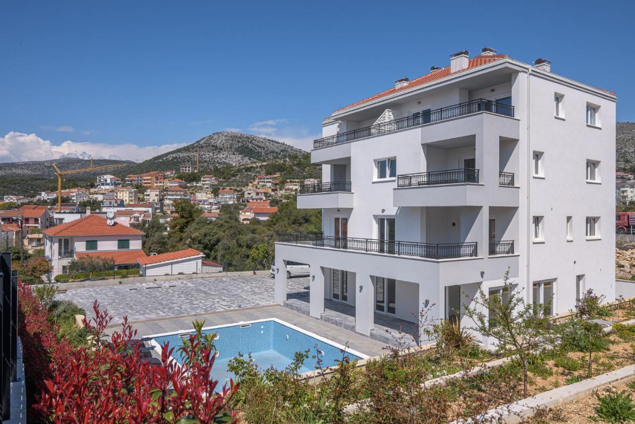 Villa Barbara & Zoran With Heated Swimming Pool Seget Vranjica Exterior photo