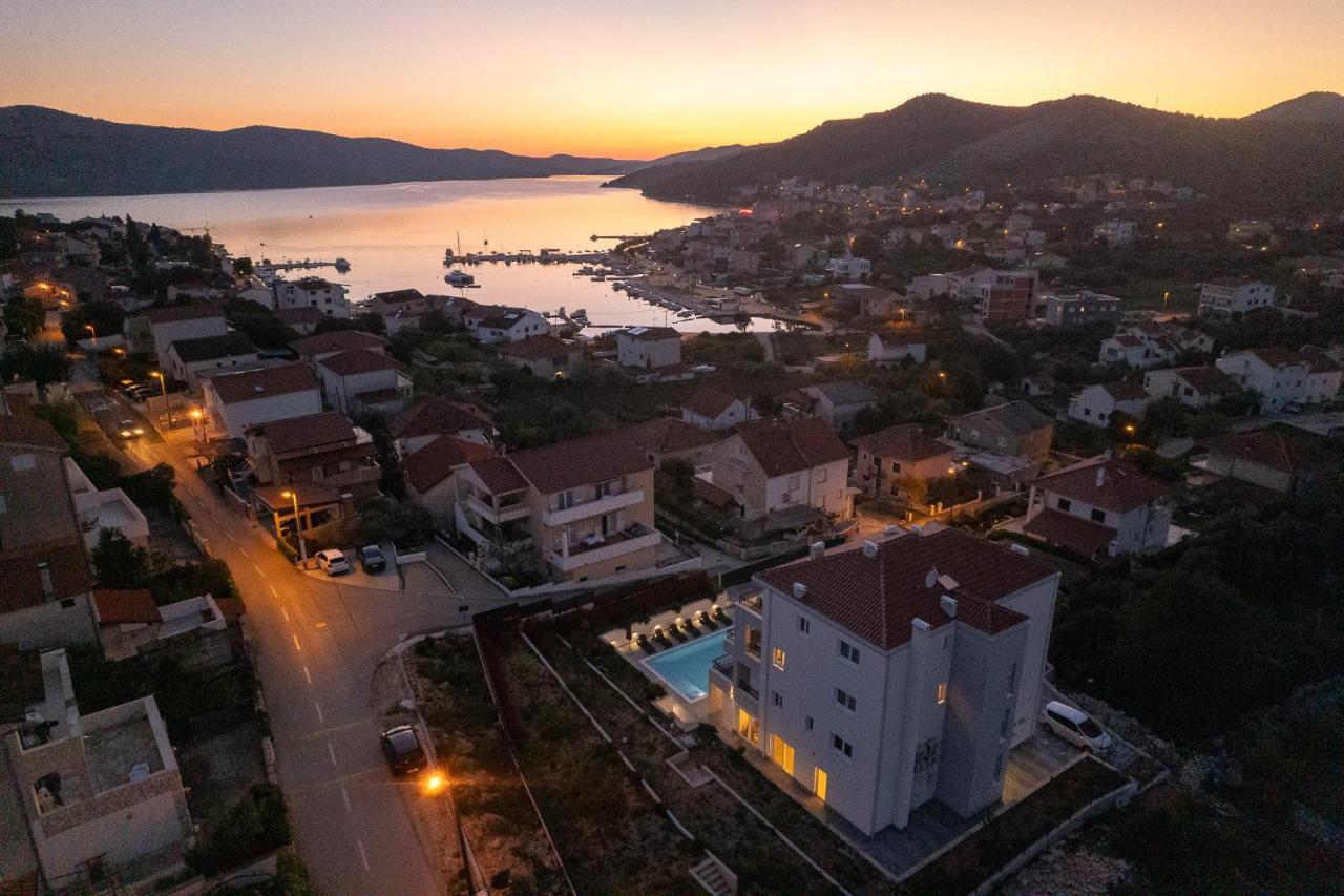 Villa Barbara & Zoran With Heated Swimming Pool Seget Vranjica Exterior photo