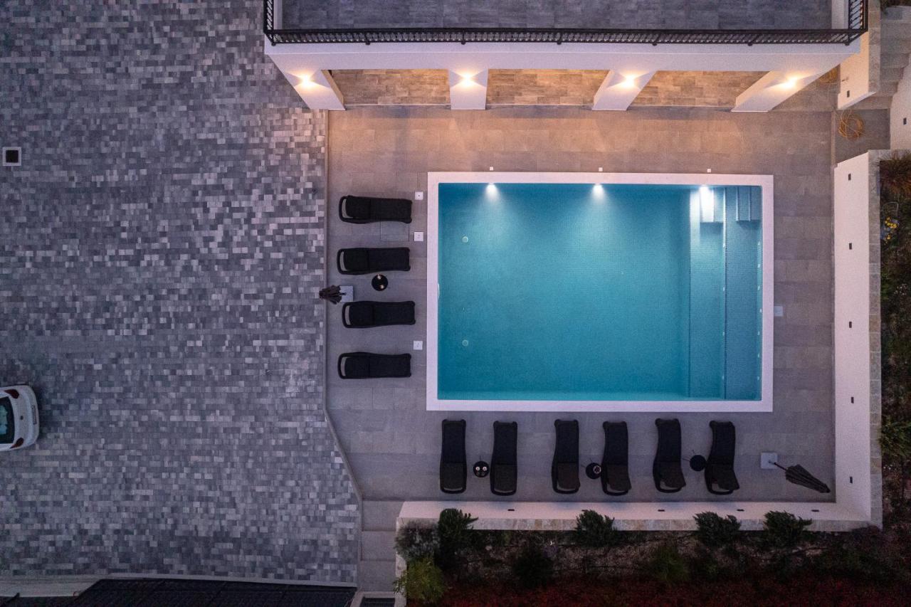 Villa Barbara & Zoran With Heated Swimming Pool Seget Vranjica Exterior photo