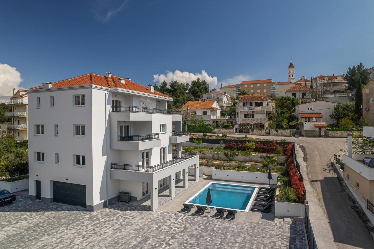 Villa Barbara & Zoran With Heated Swimming Pool Seget Vranjica Exterior photo