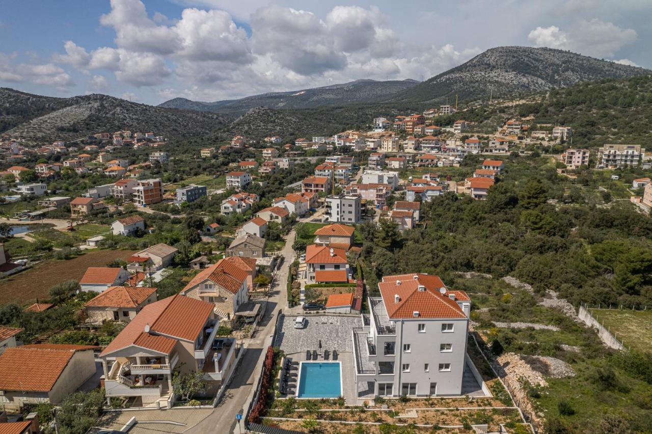 Villa Barbara & Zoran With Heated Swimming Pool Seget Vranjica Exterior photo